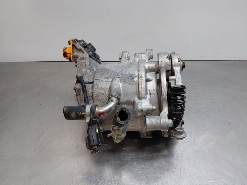 Recambio de alternador para hyundai tucson hybrid referencia OEM IAM   