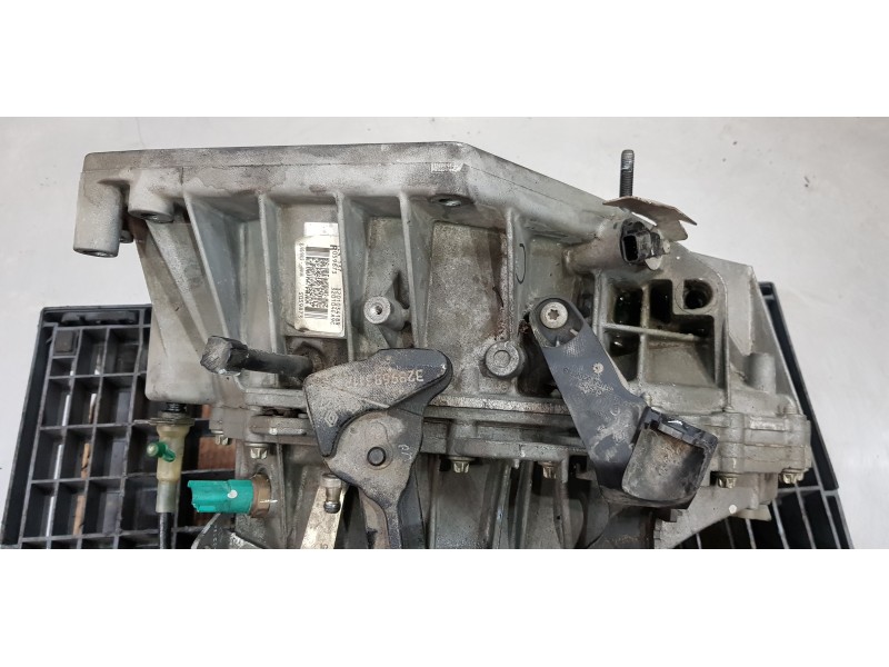 Recambio de caja cambios para nissan qashqai (j11) acenta referencia OEM IAM TL4137 320103418R 320104EA0C
