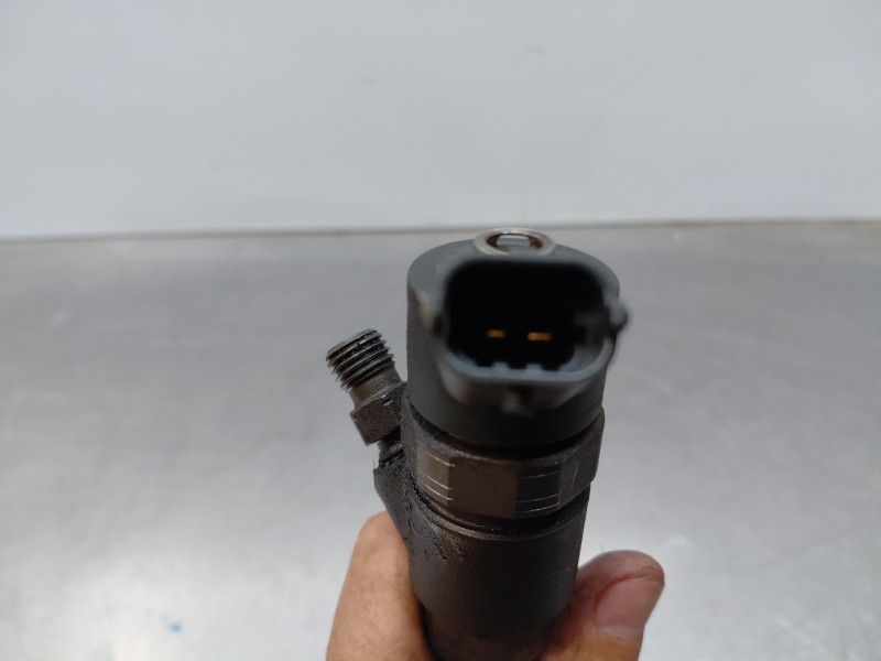 Recambio de inyector para chevrolet captiva (c100, c140) 2.0 d 4wd referencia OEM IAM   