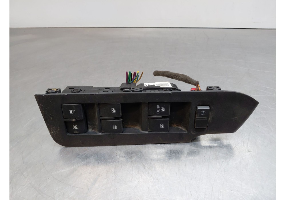 Recambio de mando elevalunas delantero izquierdo para chevrolet captiva (c100, c140) 2.0 d 4wd referencia OEM IAM 96628542  