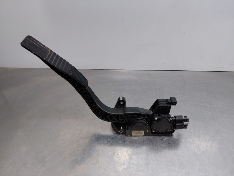 Recambio de pedal acelerador para chevrolet captiva (c100, c140) 2.0 d 4wd referencia OEM IAM 20905699  