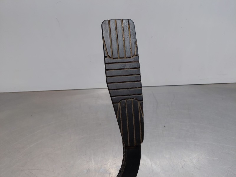 Recambio de pedal acelerador para chevrolet captiva (c100, c140) 2.0 d 4wd referencia OEM IAM 20905699  