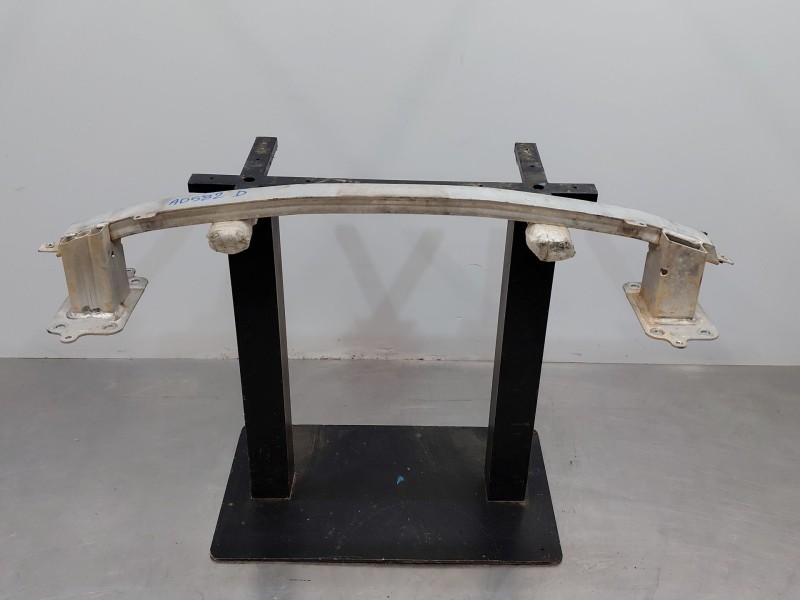 Recambio de refuerzo paragolpes delantero para opel corsa e design referencia OEM IAM 13426328  