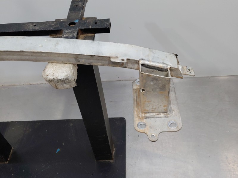 Recambio de refuerzo paragolpes delantero para opel corsa e design referencia OEM IAM 13426328  