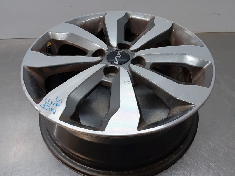 Recambio de llanta para kia stonic (ybcuv) drive referencia OEM IAM   