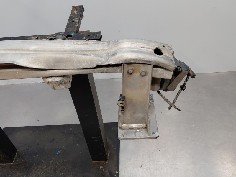 Recambio de refuerzo paragolpes delantero para audi a5 sportback (8ta) 2.0 tdi referencia OEM IAM 8K0807113F  