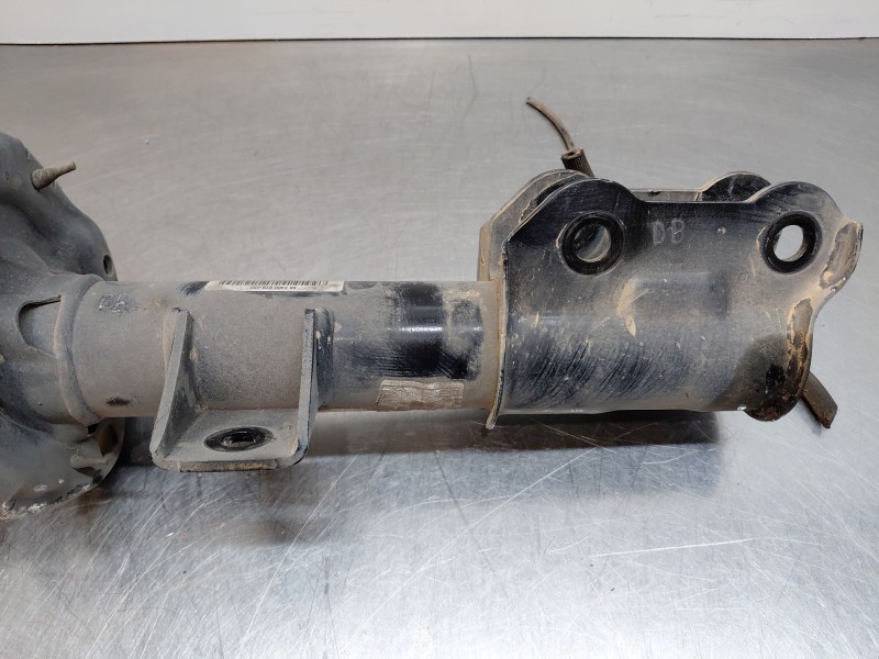 Recambio de amortiguador delantero izquierdo para hyundai tucson hybrid referencia OEM IAM   