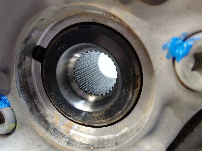 Recambio de mangueta delantera derecha para hyundai tucson hybrid referencia OEM IAM   