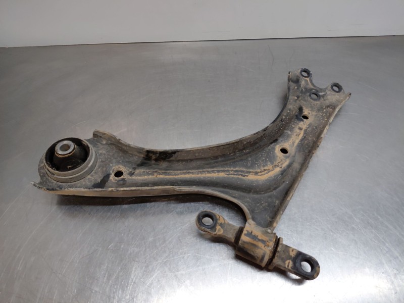 Recambio de brazo suspension inferior delantero derecho para hyundai tucson hybrid referencia OEM IAM   