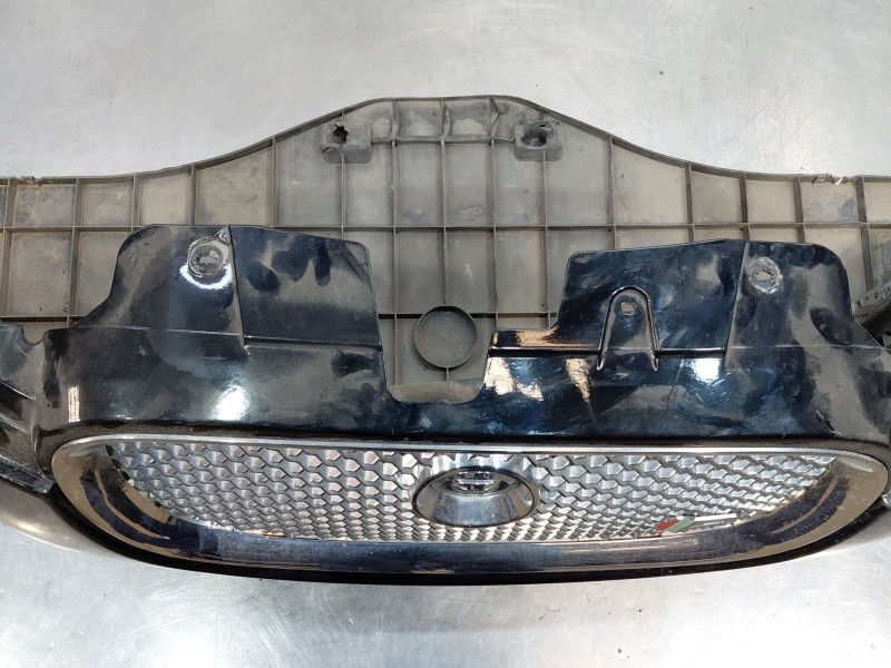 Recambio de paragolpes delantero para jaguar xf i (x250) 2.7 d referencia OEM IAM C2Z8837XXX  