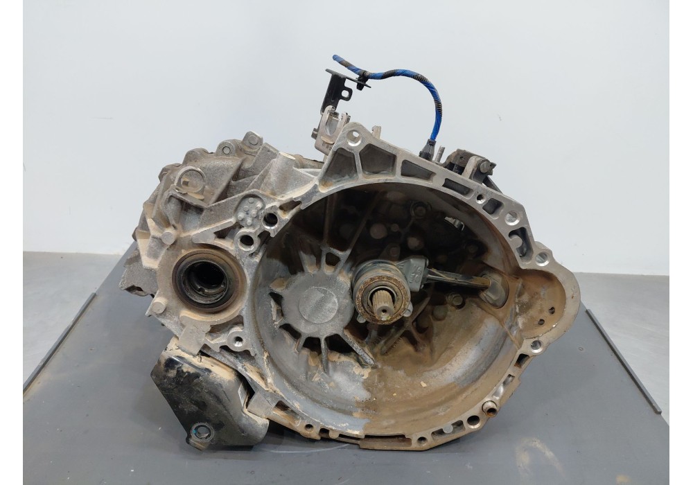 Recambio de caja cambios para kia sportage concept referencia OEM IAM 4300032AJ1  