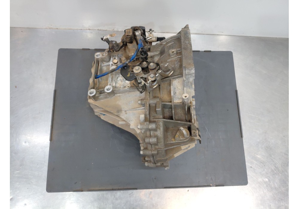 Recambio de caja cambios para kia sportage concept referencia OEM IAM 4300032AJ1  