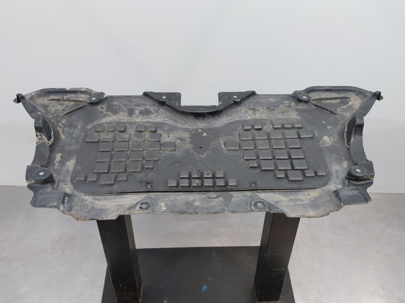 Recambio de cubrecarter para mercedes-benz clase e t-model (s213) e 350 d (213.222) referencia OEM IAM   