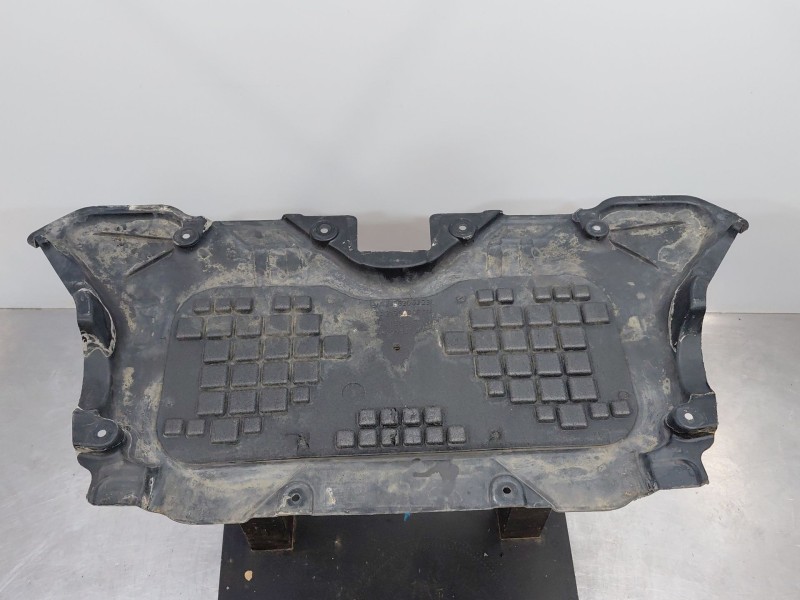 Recambio de cubrecarter para mercedes-benz clase e t-model (s213) e 350 d (213.222) referencia OEM IAM   