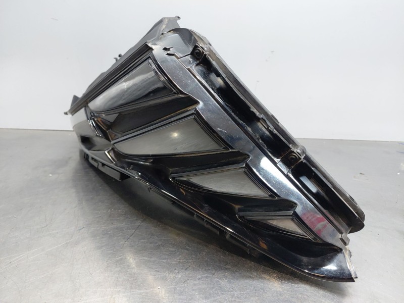 Recambio de piloto delantero derecho para hyundai tucson hybrid referencia OEM IAM 92208N7100  