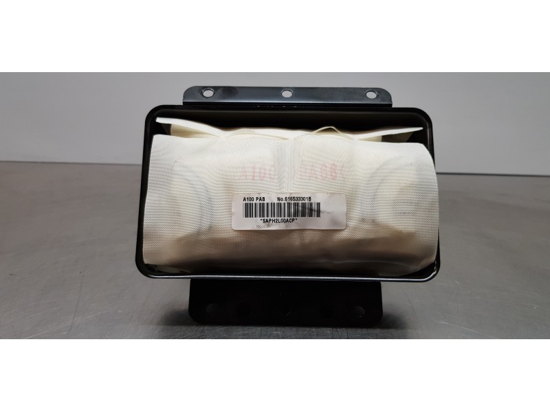 Recambio de airbag delantero derecho para ssangyong rodius xdi limited referencia OEM IAM 8621021003  
