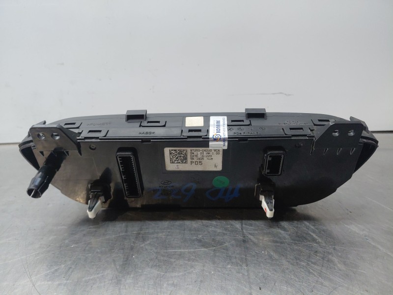 Recambio de mando climatizador para hyundai i30 (pd) essence referencia OEM IAM   