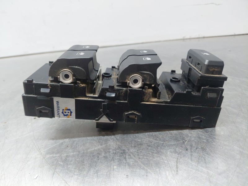 Recambio de mando elevalunas delantero izquierdo para hyundai i30 (pd) essence referencia OEM IAM   