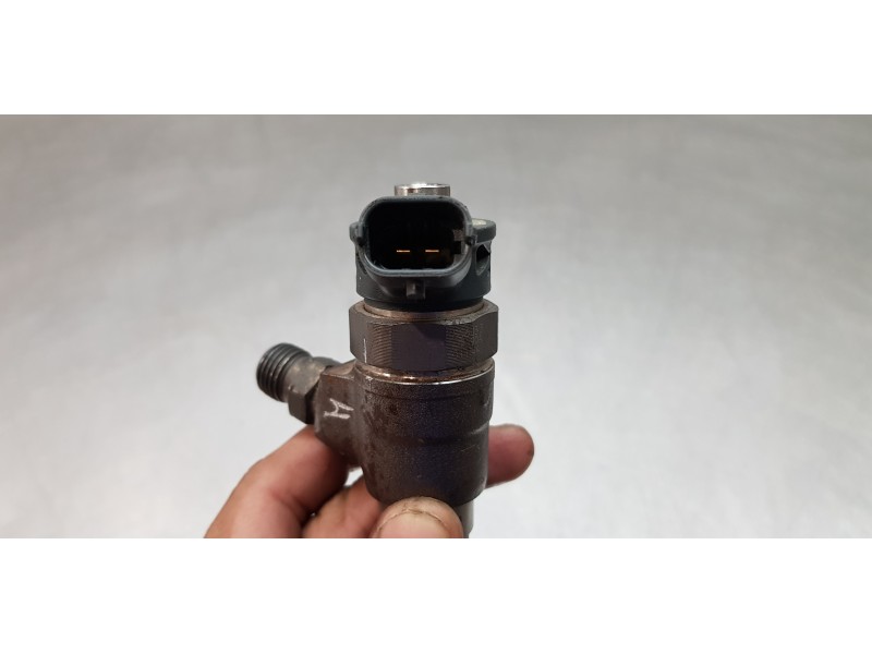 Recambio de inyector para dacia lodgy comfort referencia OEM IAM 8201636333 H8201636333 0445110800