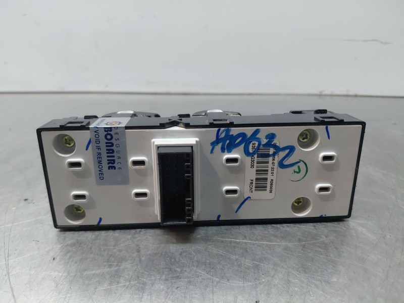 Recambio de mando elevalunas delantero izquierdo para hyundai i30 (pd) essence referencia OEM IAM   
