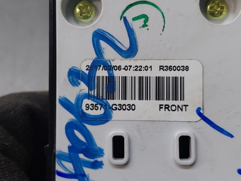 Recambio de mando elevalunas delantero izquierdo para hyundai i30 (pd) essence referencia OEM IAM   