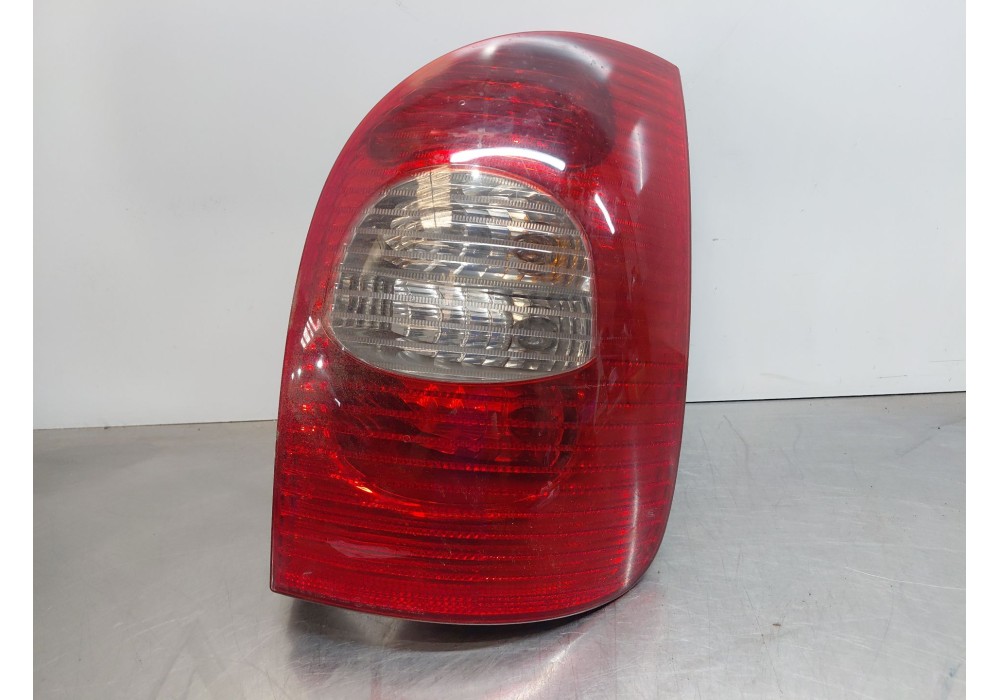 Recambio de piloto trasero derecho para citroën xsara picasso (n68) 2.0 hdi referencia OEM IAM 6351T2 9650005780 
