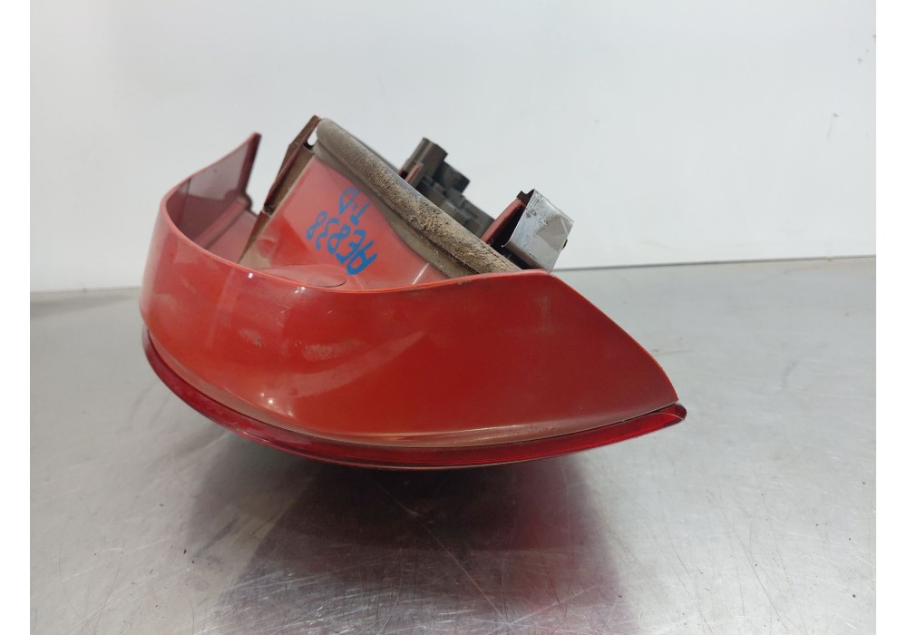 Recambio de piloto trasero derecho para citroën xsara picasso (n68) 2.0 hdi referencia OEM IAM 6351T2 9650005780 
