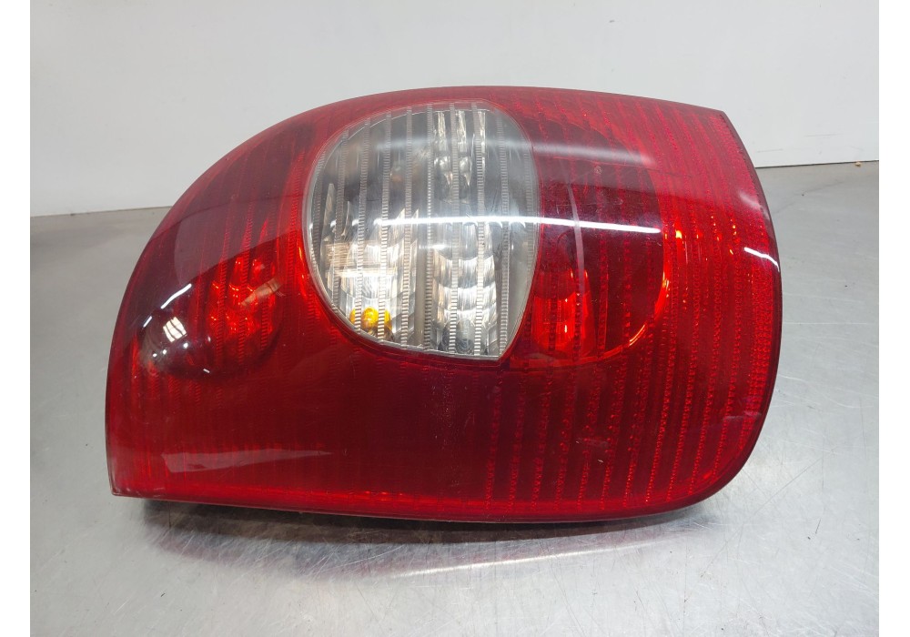 Recambio de piloto trasero izquierdo para citroën xsara picasso (n68) 2.0 hdi referencia OEM IAM 6350T2 9650005880 