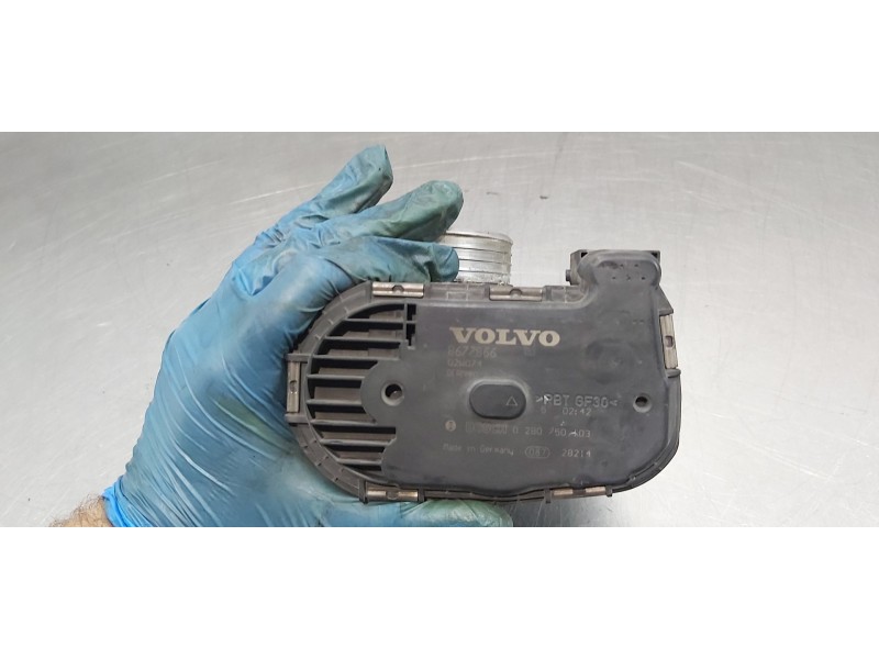 Recambio de caja mariposa para volvo s60 berlina 2.4 t / 2.5 t referencia OEM IAM 8677866  