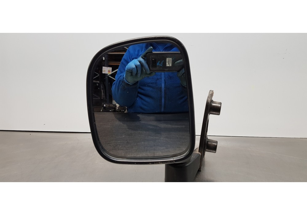 Recambio de retrovisor izquierdo para hyundai h 1 h 1 furg.caja cerr.c. puerta referencia OEM IAM 876104A310  