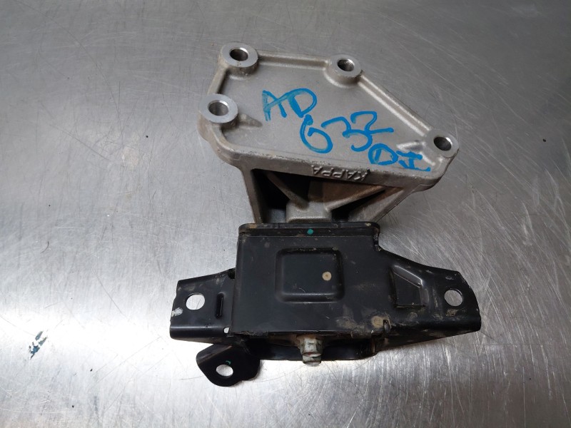 Recambio de soporte motor izquierdo para hyundai i30 (pd) essence referencia OEM IAM   