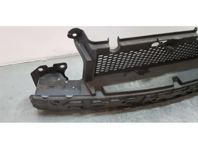 Recambio de refuerzo paragolpes delantero para chrysler grand voyager limited referencia OEM IAM 5113162AA  