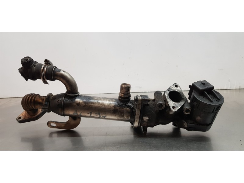 Recambio de valvula egr para peugeot 407 sw premium referencia OEM IAM 9681825280  