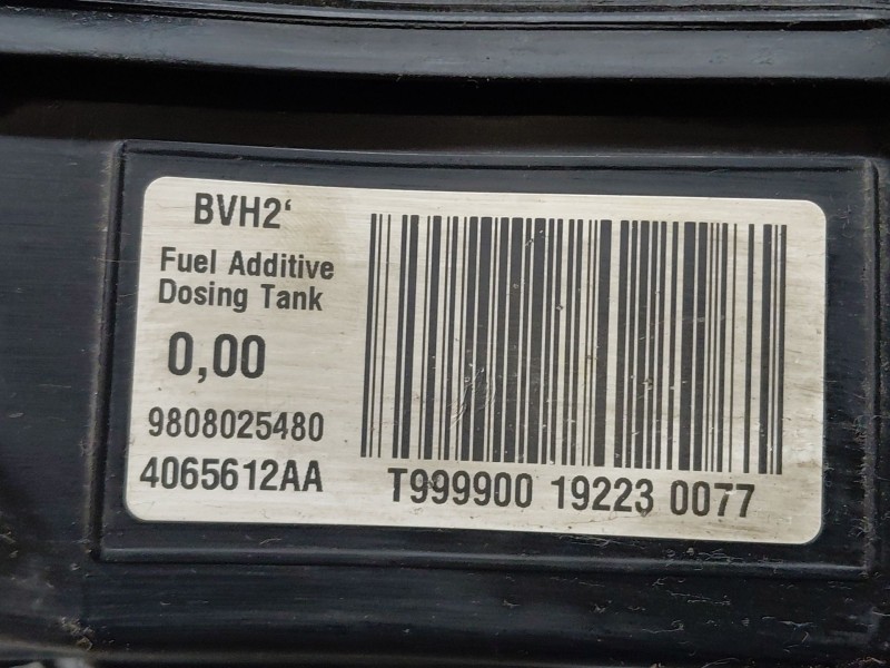 Recambio de deposito aditivo fap ( urea - adblue ) para citroën c4 grand picasso exclusive referencia OEM IAM 1610115580 9808025