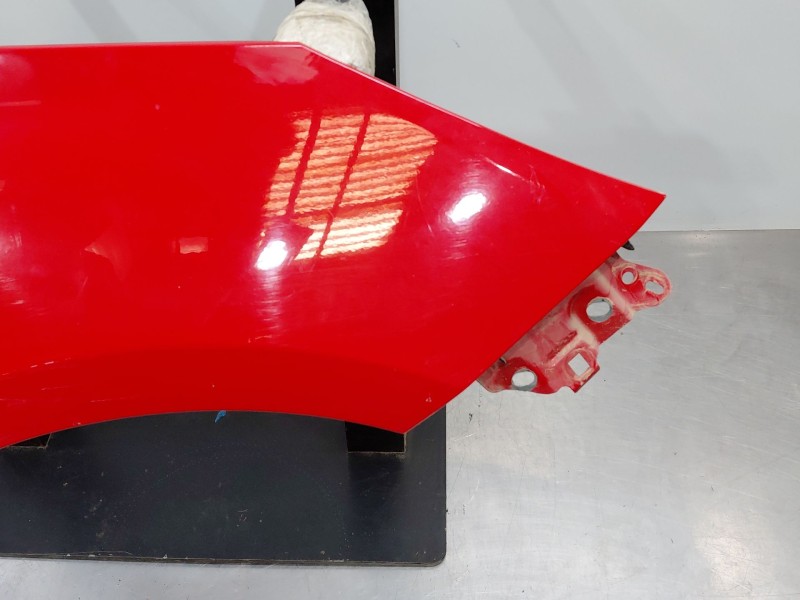 Recambio de aleta delantera derecha para opel corsa e design referencia OEM IAM 13434577  
