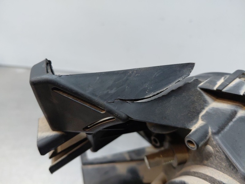Recambio de faro izquierdo para citroën c4 grand picasso exclusive referencia OEM IAM 9677217380  
