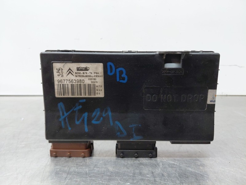Recambio de modulo electronico para citroën c4 grand picasso exclusive referencia OEM IAM 9677563980  