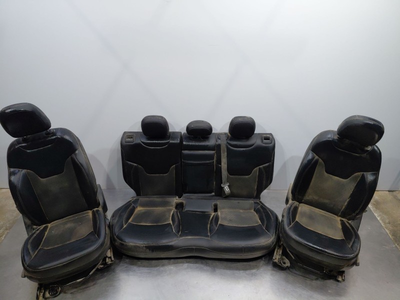 Recambio de juego asientos completo para jeep compass ii multiair referencia OEM IAM   