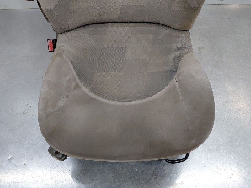 Recambio de asiento delantero izquierdo para citroën xsara picasso (n68) 2.0 hdi referencia OEM IAM 8850SA  