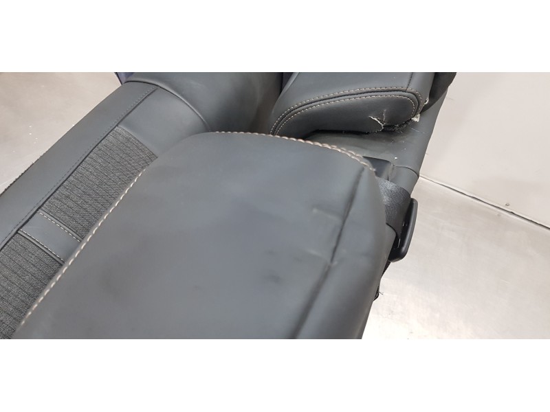 Recambio de asientos trasero izquierdo para peugeot 3008 style referencia OEM IAM 9809721580  