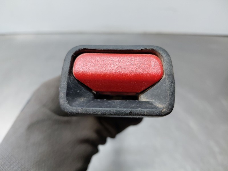 Recambio de enganche del cinturon delantero der para jeep compass ii multiair referencia OEM IAM   