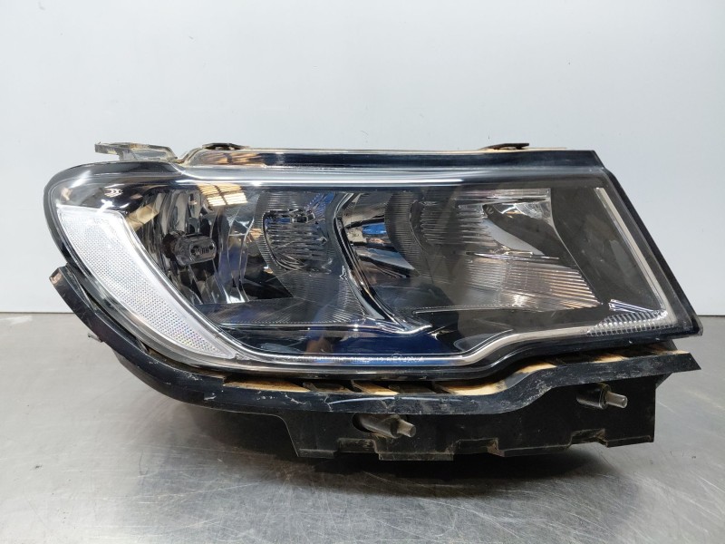 Recambio de faro derecho para jeep compass ii multiair referencia OEM IAM   