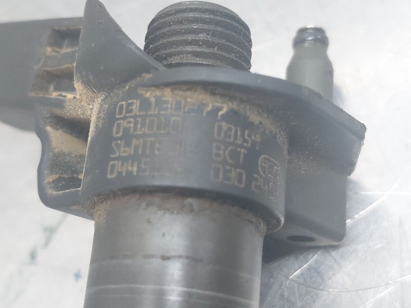 Recambio de inyector para toyota corolla touring sports (e21) hybrid referencia OEM IAM   