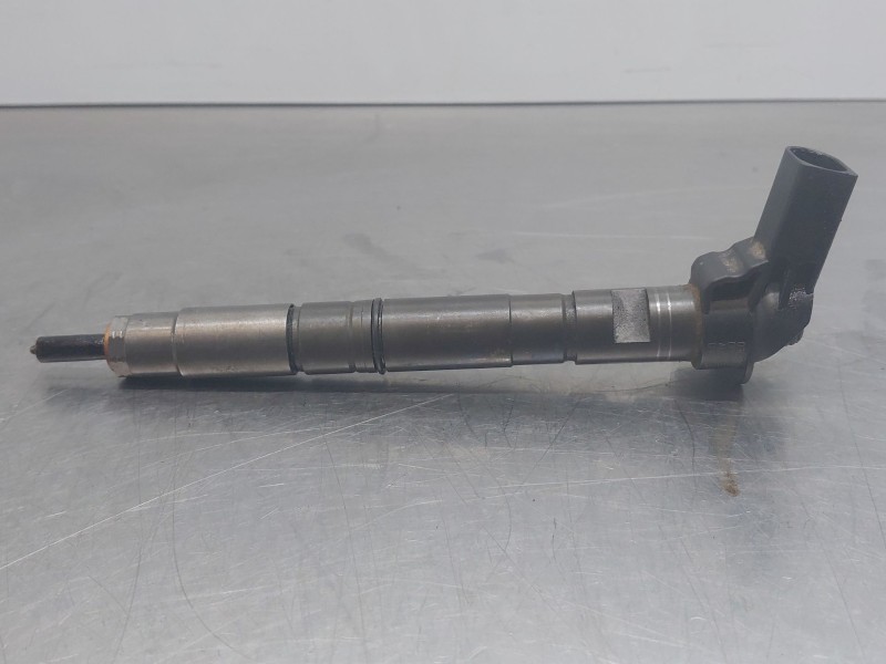 Recambio de inyector para toyota corolla touring sports (e21) hybrid referencia OEM IAM   