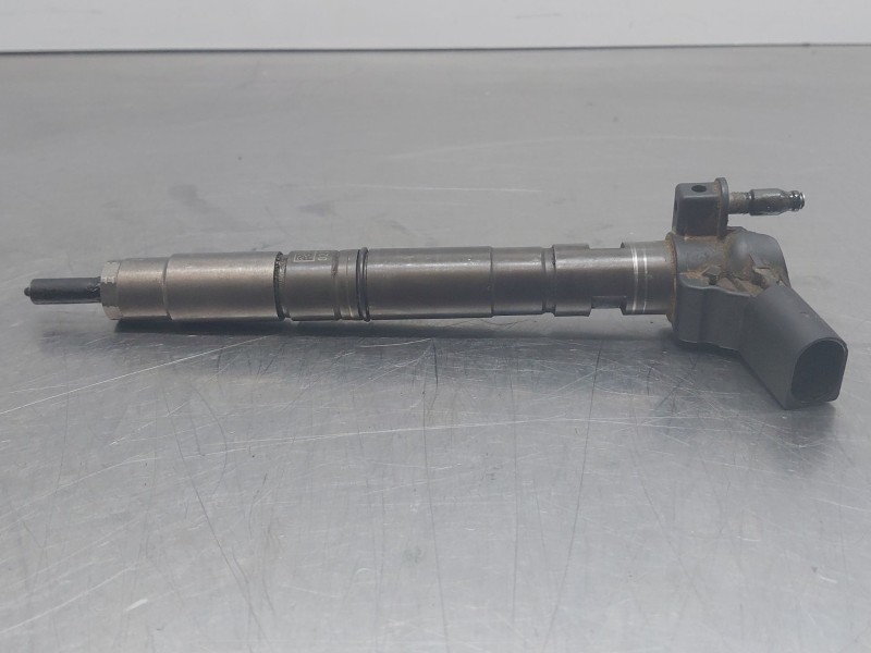 Recambio de inyector para toyota corolla touring sports (e21) hybrid referencia OEM IAM   