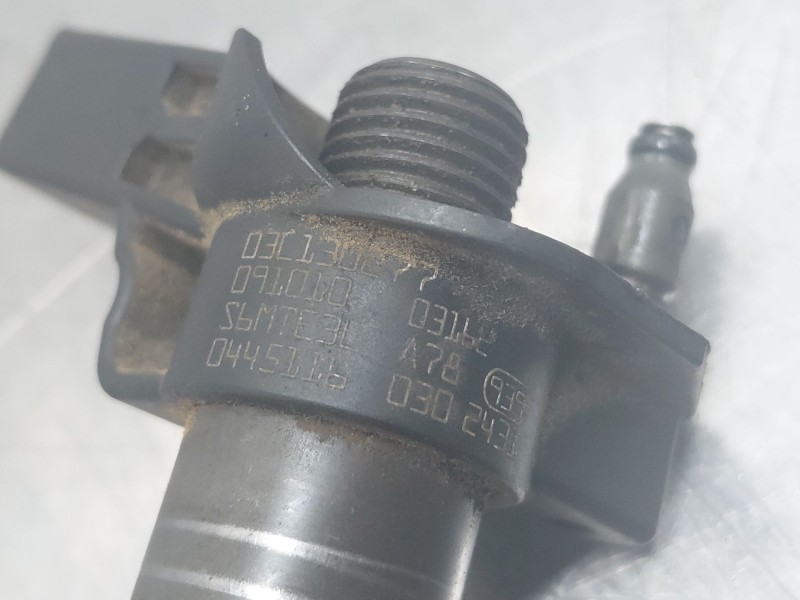 Recambio de inyector para toyota corolla touring sports (e21) hybrid referencia OEM IAM   