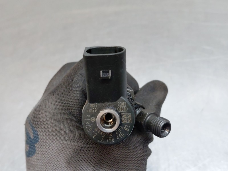 Recambio de inyector para bmw 1 (e87) 118 d referencia OEM IAM 0445110289  