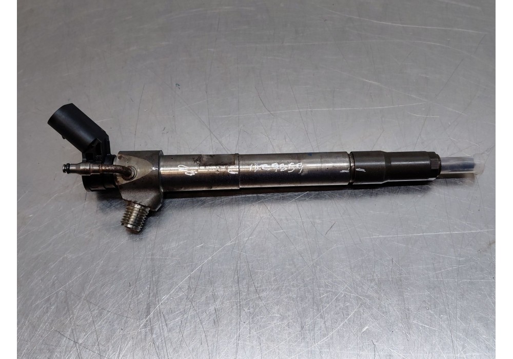 Recambio de inyector para kia sportage drive referencia OEM IAM 338002u000  