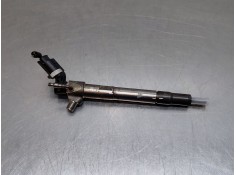 Recambio de inyector para kia sportage drive referencia OEM IAM 338002u000  