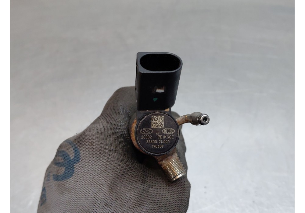 Recambio de inyector para kia sportage drive referencia OEM IAM 338002u000  